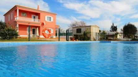 luxury Algarve villas with pools 